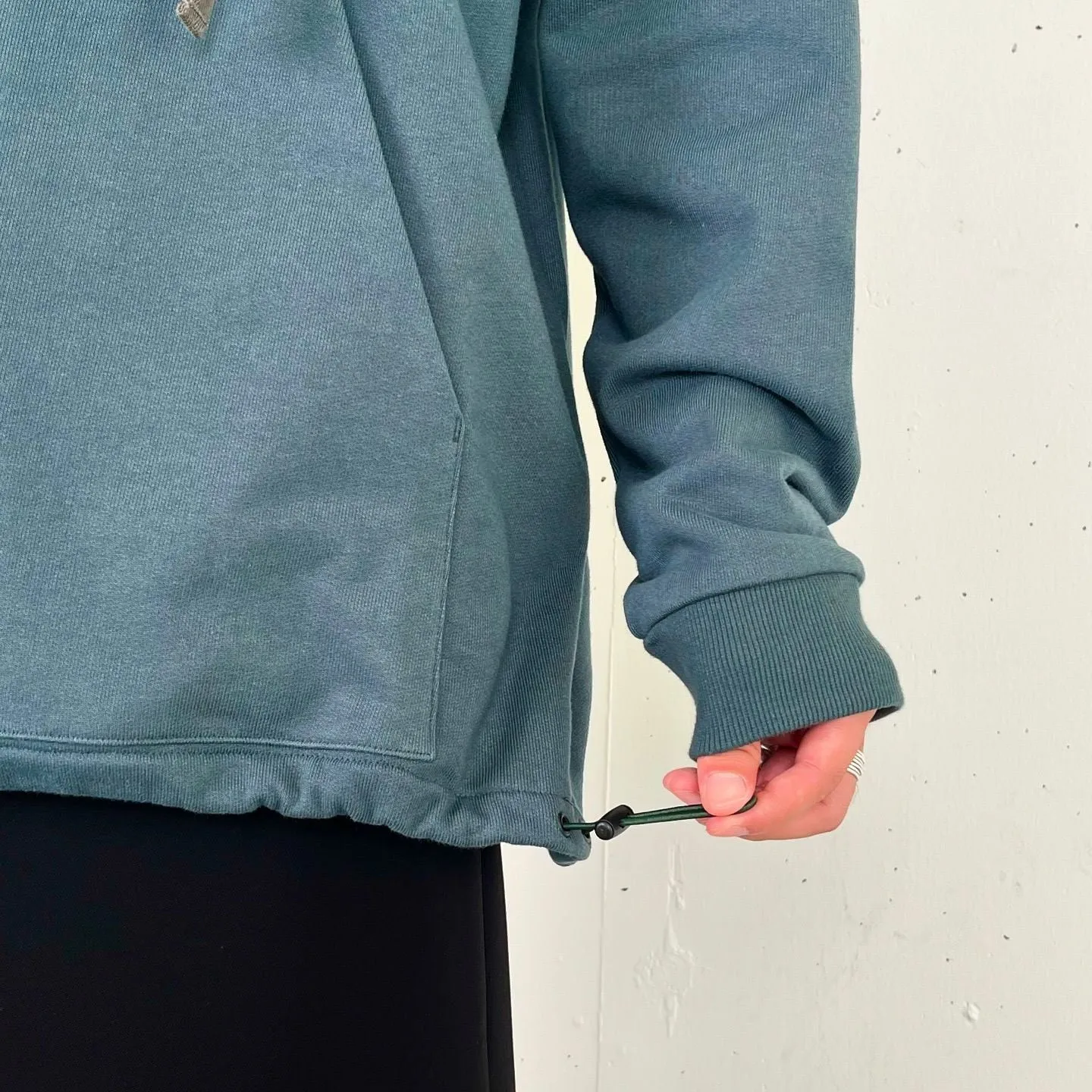【40%OFF】Dulcamara / カンガルーポケットPK (GREEN)