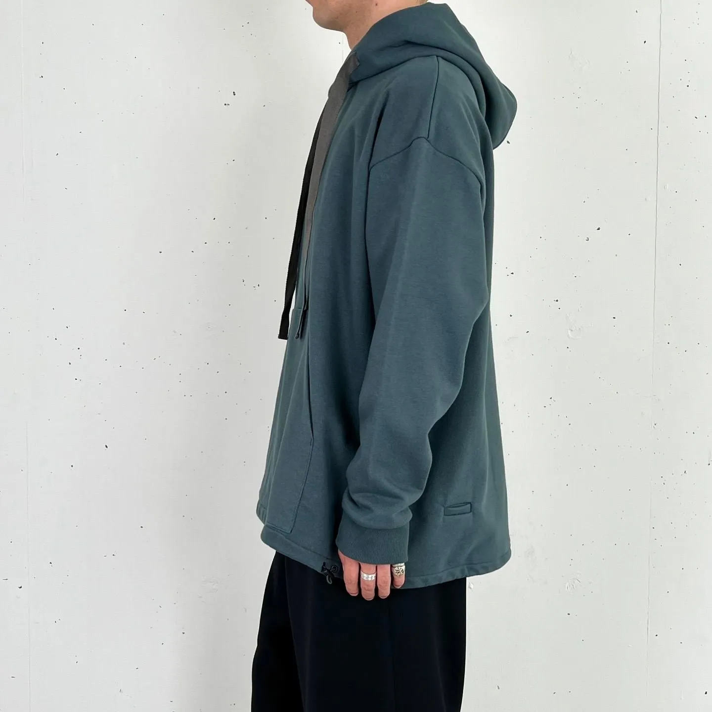 【40%OFF】Dulcamara / カンガルーポケットPK (GREEN)