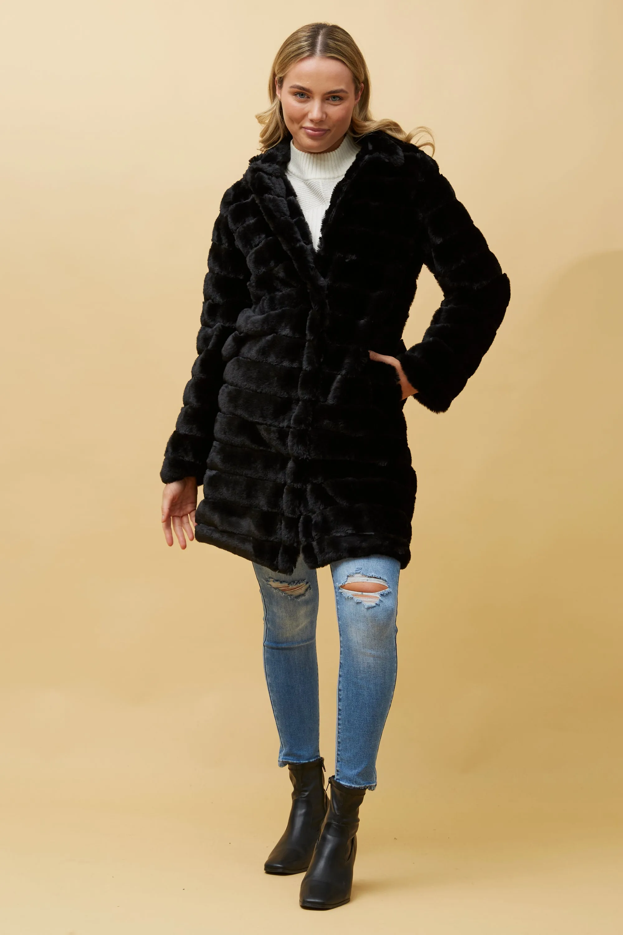 Caroline Morgan Faux Fur Teddy Coat
