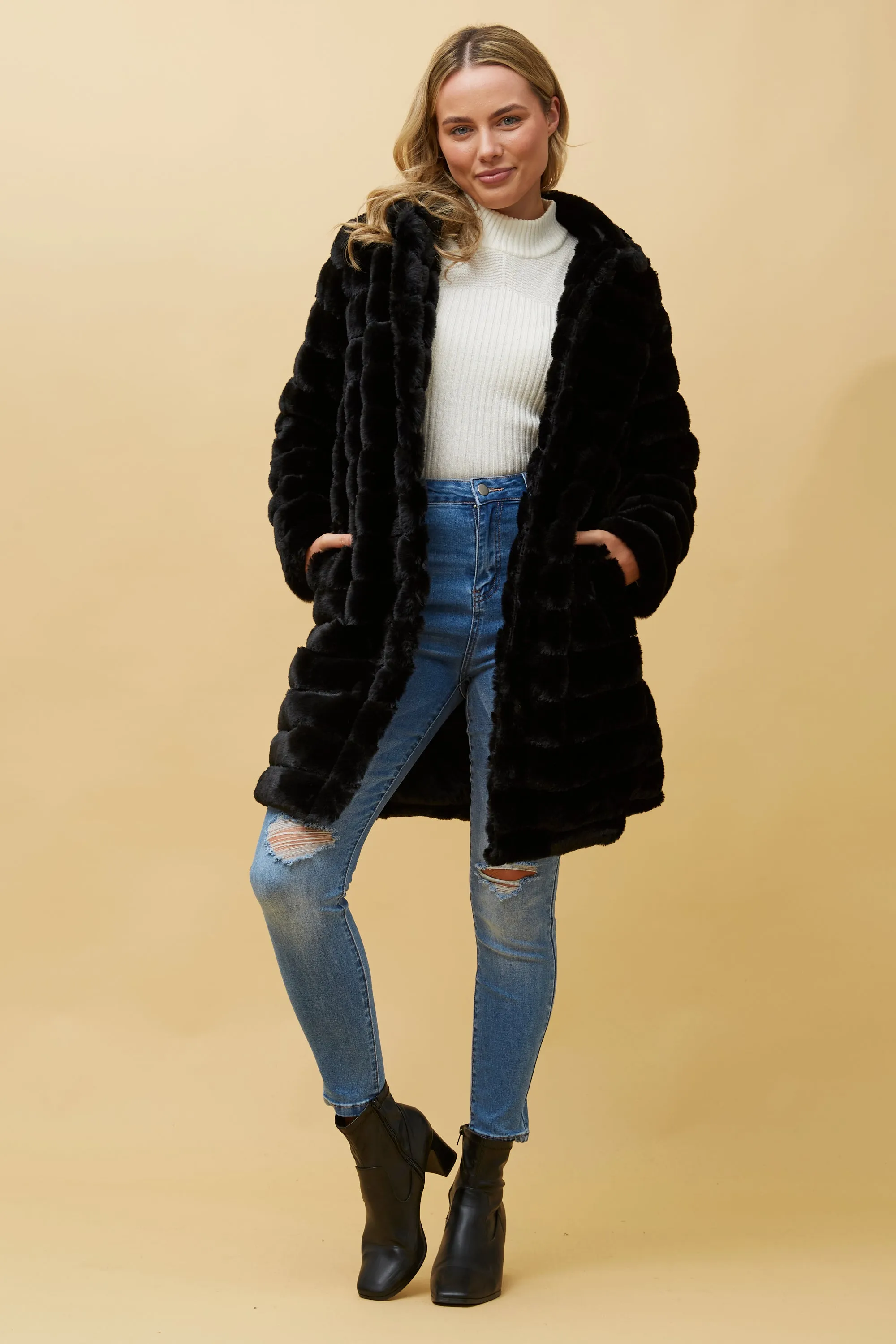 Caroline Morgan Faux Fur Teddy Coat