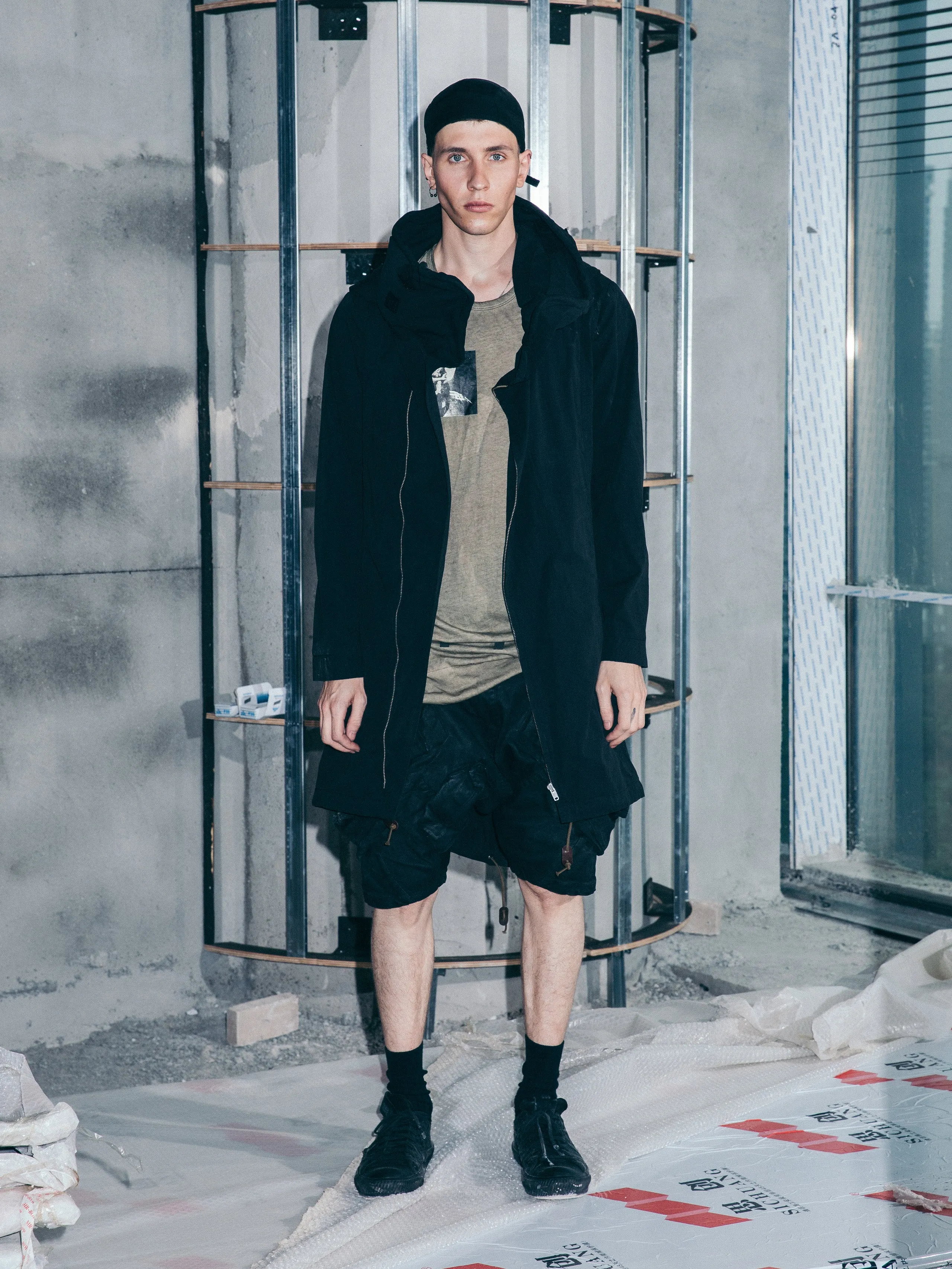 DYED STRUCTURAL WIRE LONG REVERSIBLE HOODED PARKA
